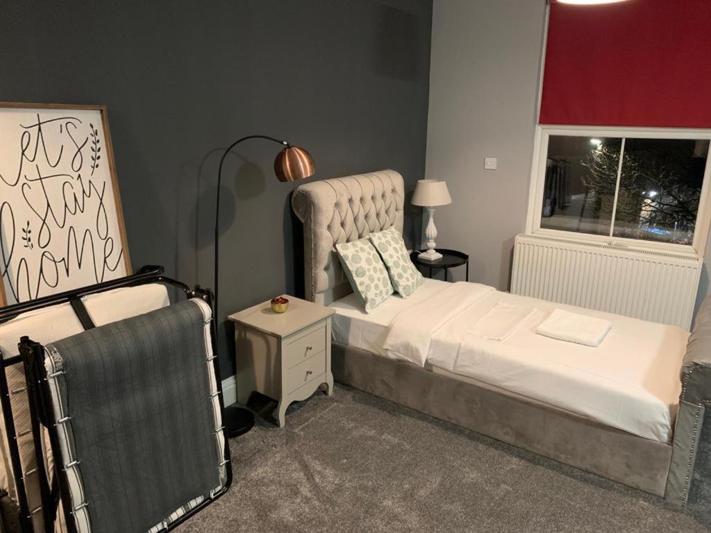 Spacious, Bright Twin Appartement *