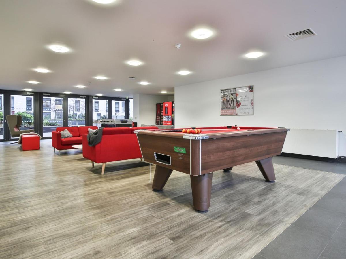 Sterling Court Minutes Away From Wembley Stadium