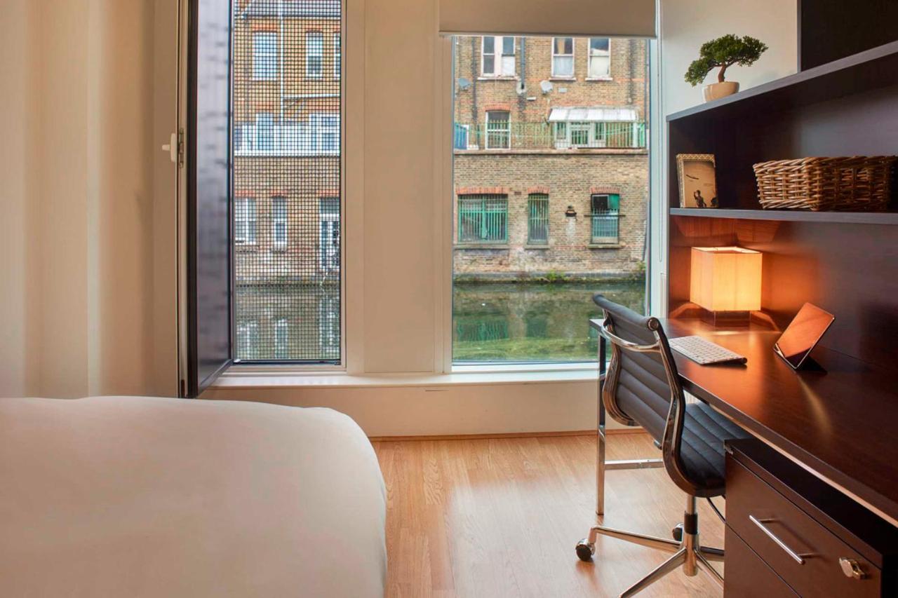 Premium And At Chapter Portobello In * Londen