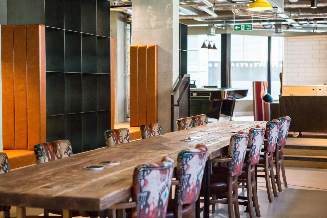 Premium And At Chapter Portobello In * Londen