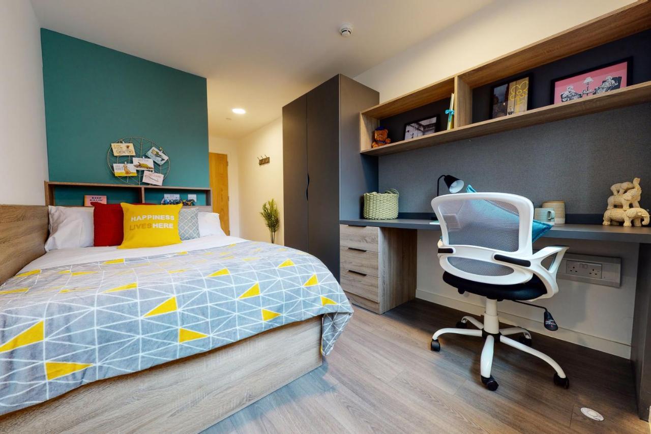 Studios And Cozy Ensuites With Shared Kitchen At Canvas Wembley Apartments *