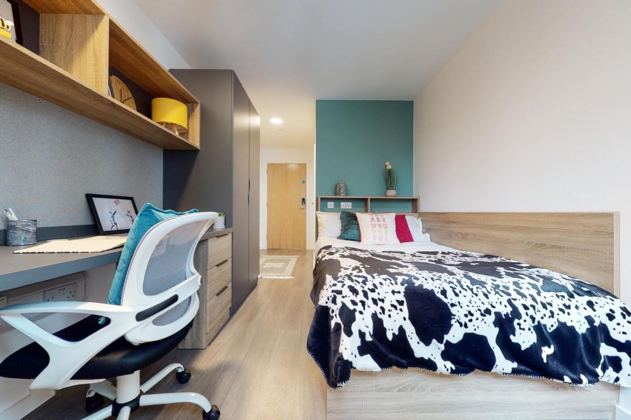 Studios And Cozy Ensuites With Shared Kitchen At Canvas Wembley Apartments *