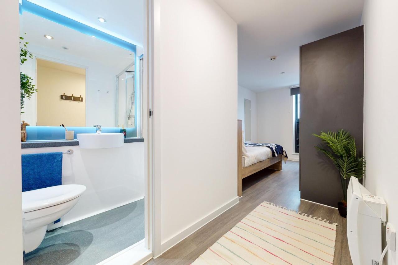 For Students Only Private Bedrooms With Shared Kitchen, And At Canvas Walthamstow In Londen