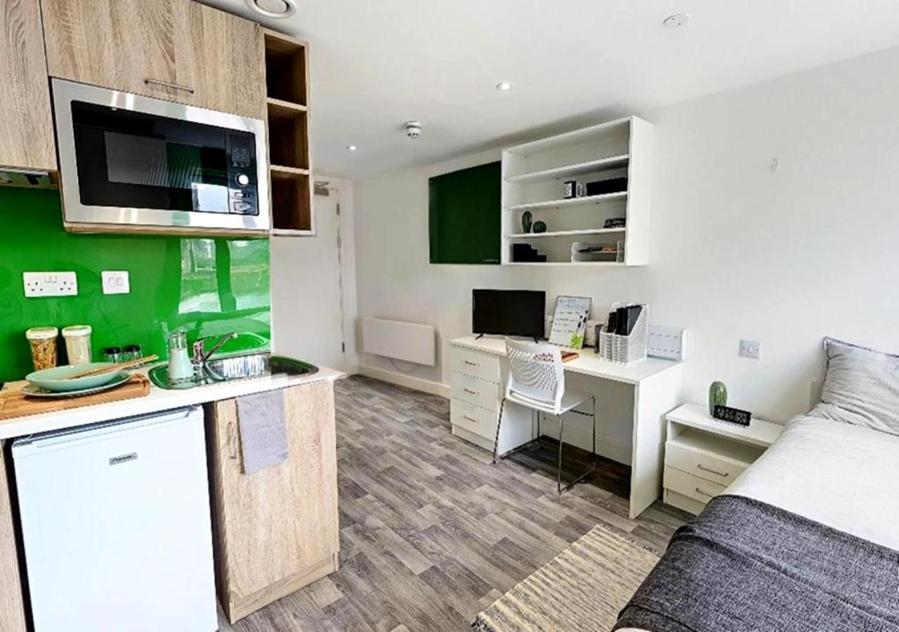 Trendy Studios, EAST GREENWICH PLEASAUNCE - SK * Londres