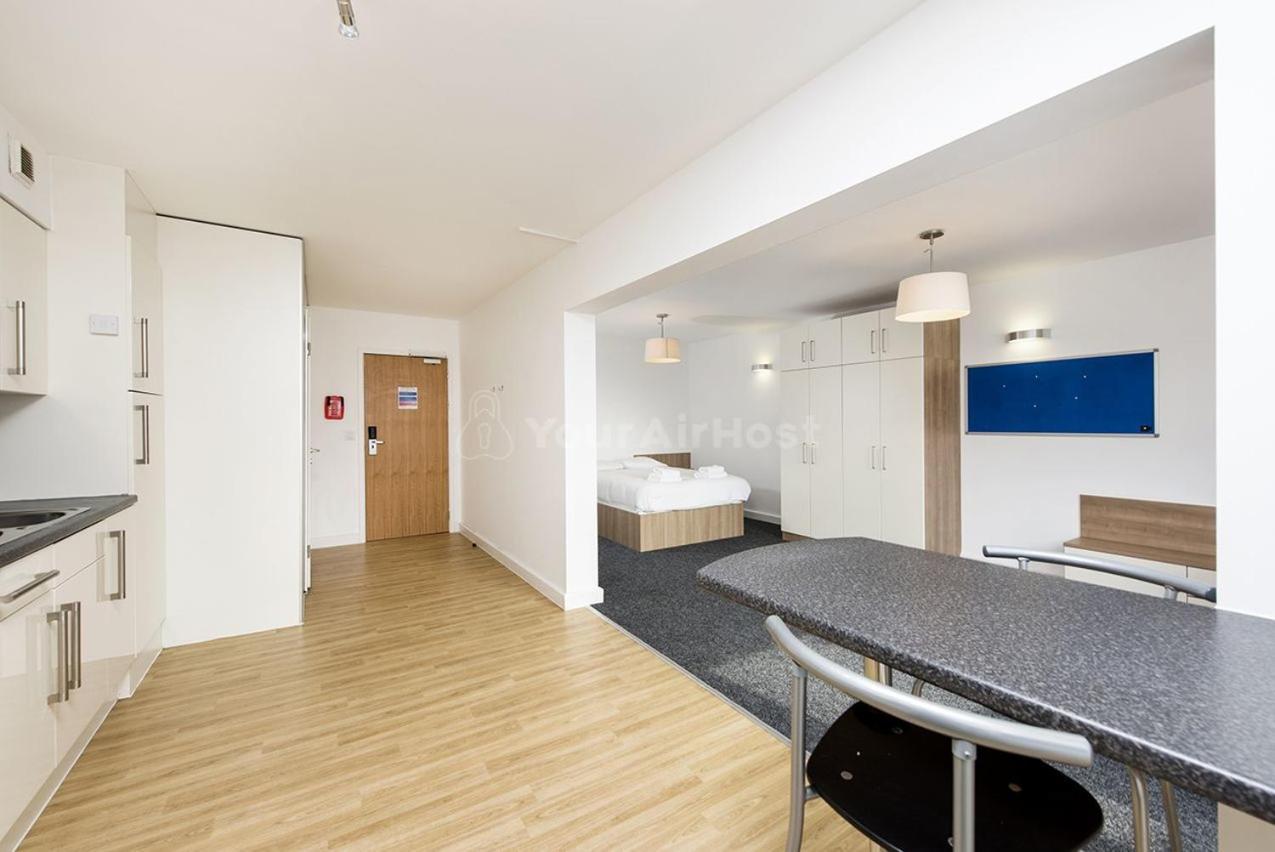 Spacious At Axo Camden In Apartamento