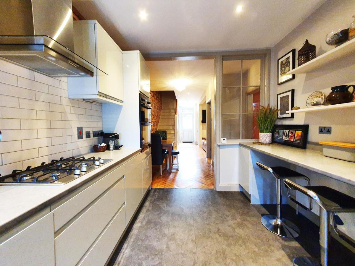 St Paul's Apartment *