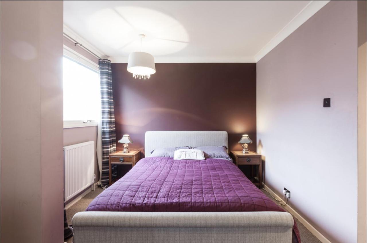Victoria Two Bedroom Apartment *