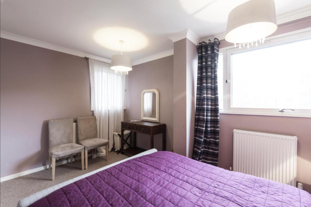 Victoria Two Bedroom Apartment *