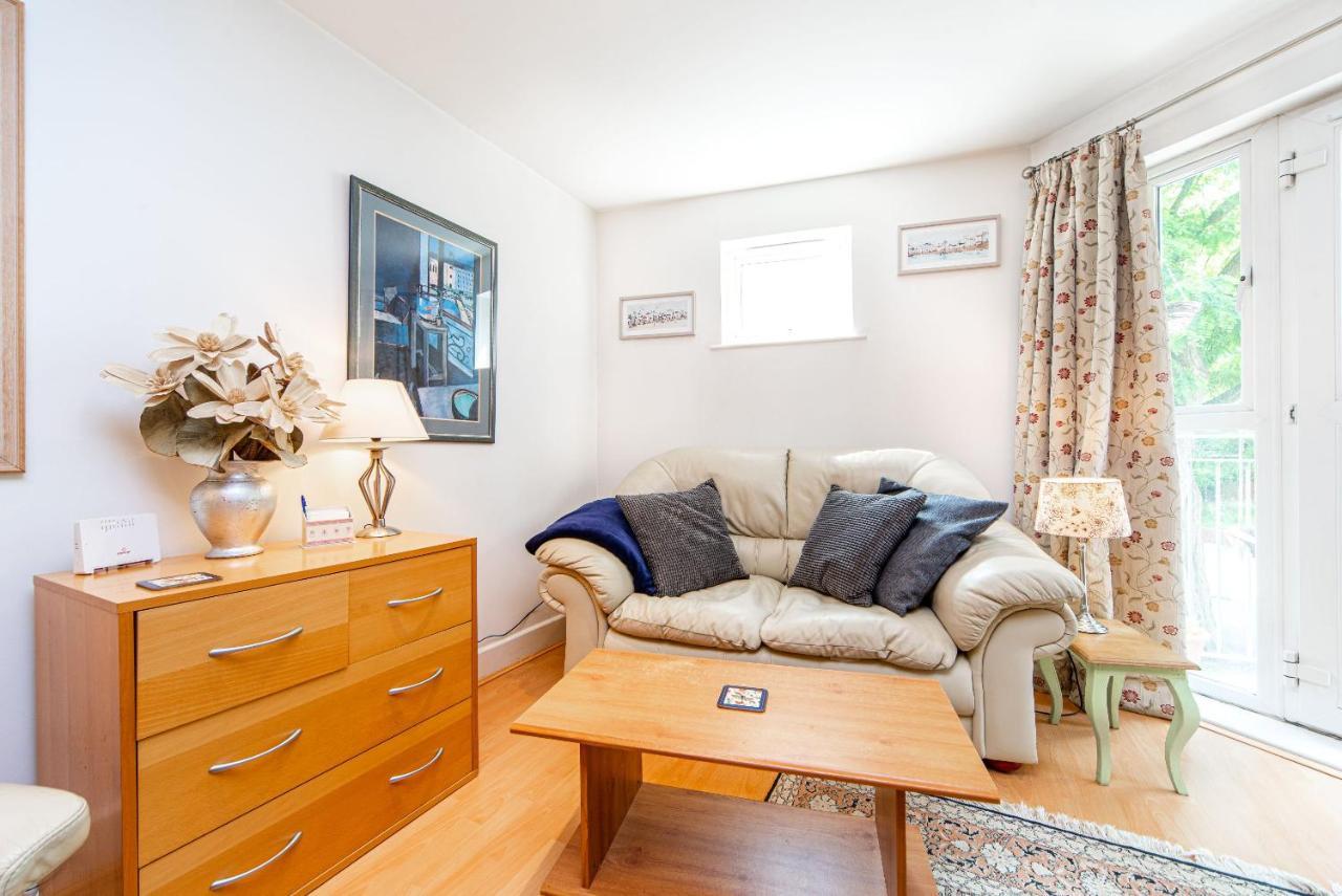 Pass The Keys Delightful Close To River In Se16 Apartment London