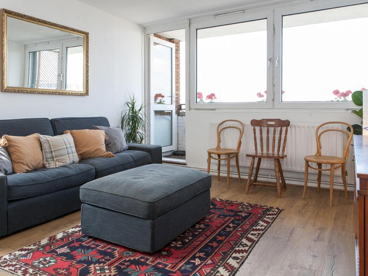 Pass The Keys Spacious 2bedroom Flat With Views In Bridge *