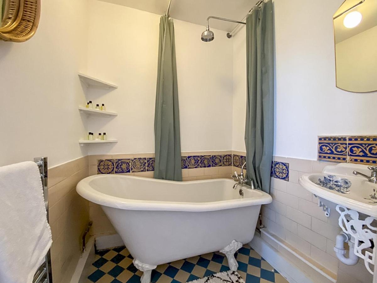 Pass The Keys Spacious 2bedroom Flat With Views In Bridge Apartment *