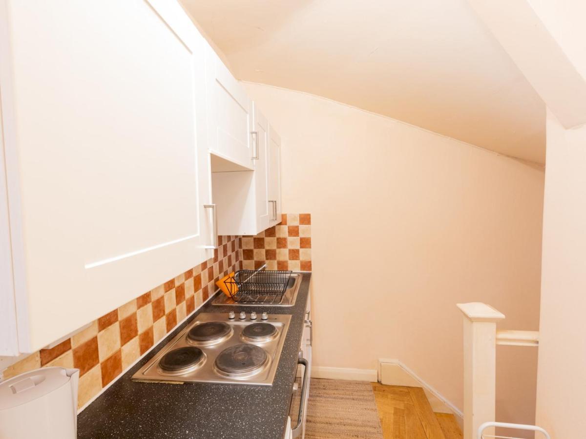 Hyde Park's Mezzanine Studio - Pass The Keys Apartment *