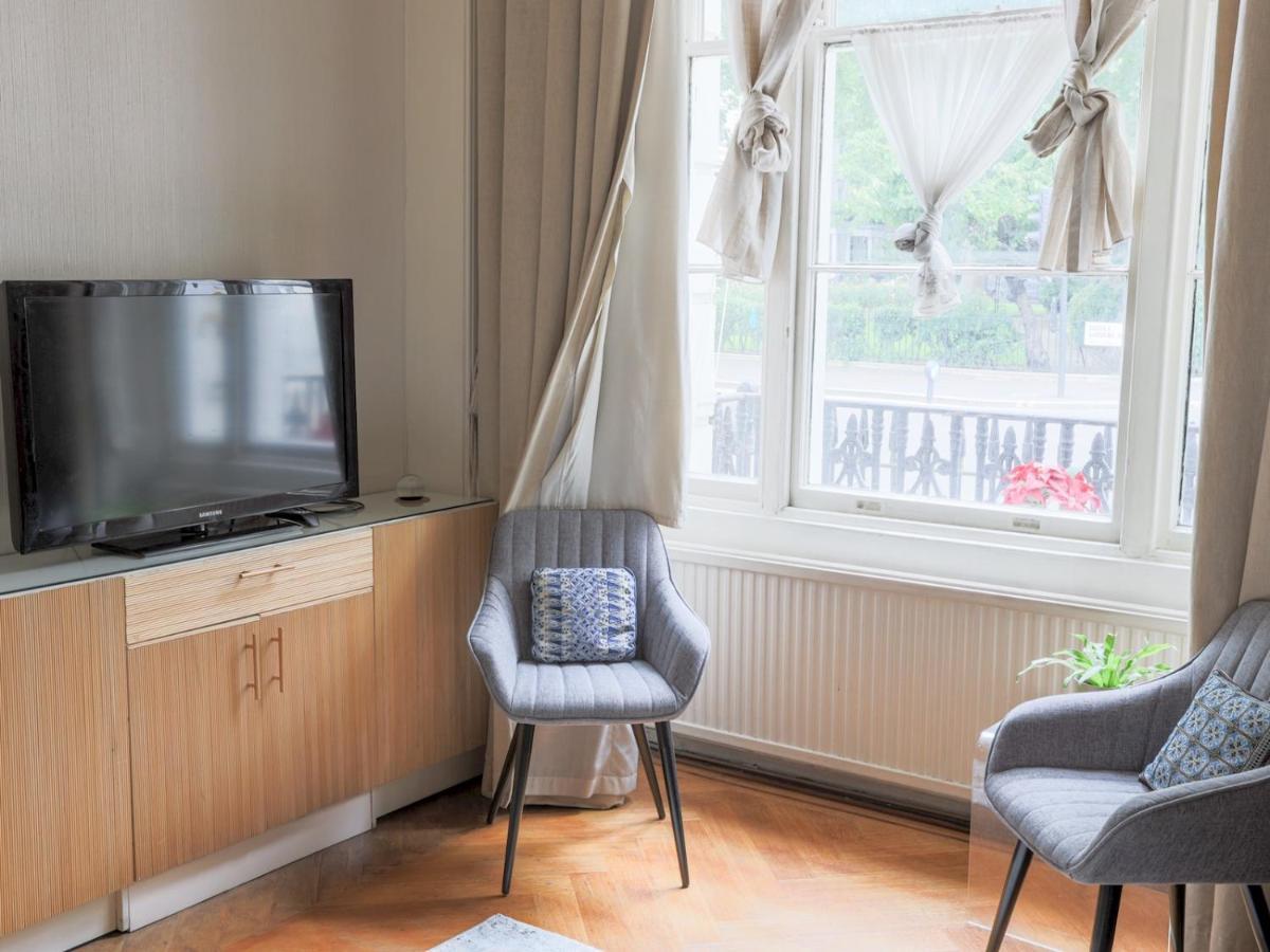 Hyde Park's Mezzanine Studio - Pass The Keys Apartment