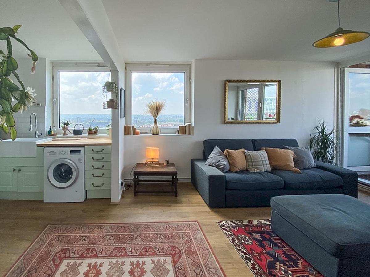 Pass The Keys Spacious 2bedroom Flat With Views In Bridge * London