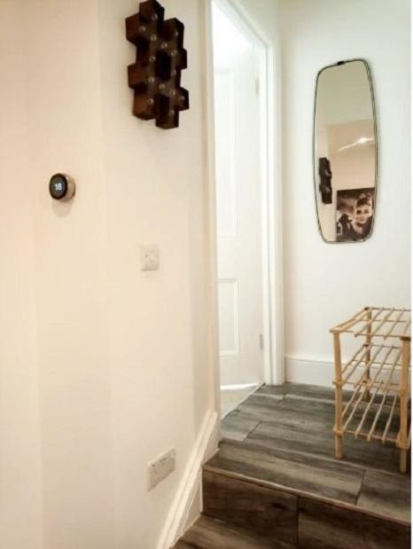 Stylish 2-bed Flat, Quick Access To Sights Apartamento *