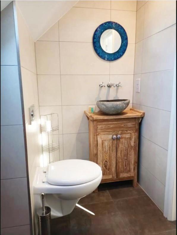 Stylish 2-bed Flat, Quick Access To Sights *