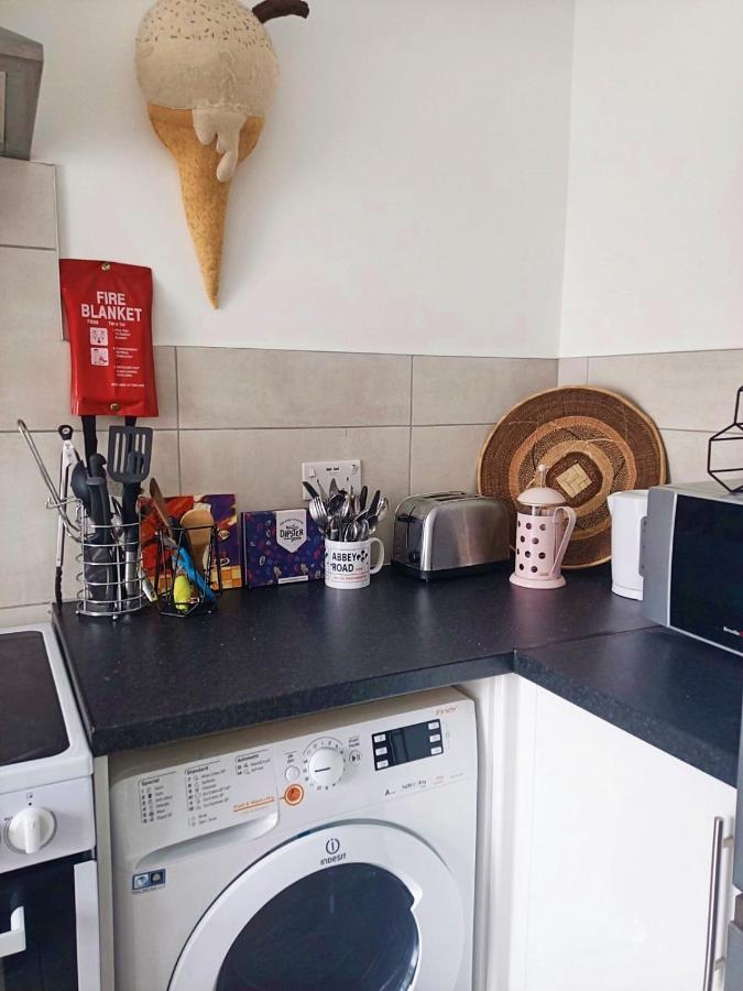 Stylish 2-bed Flat, Quick Access To Sights Apartamento Londres