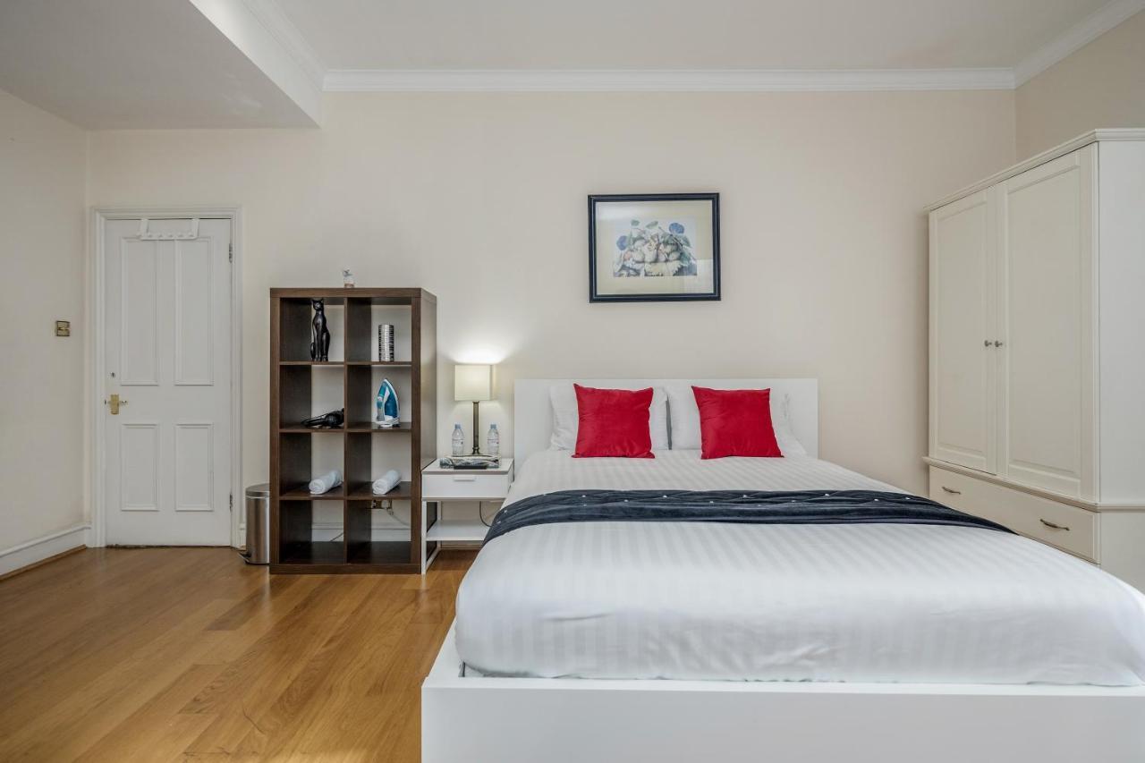 Oxford Street Homestay London