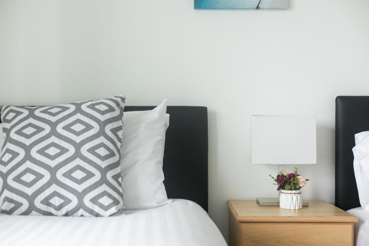 Skyvillion - 3bed Penthouse Near Airport, O2 Arena, Excel Centre With Parking London