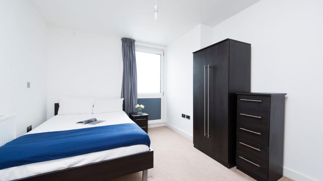 3 Bedroom Apartment in Stratford Londen