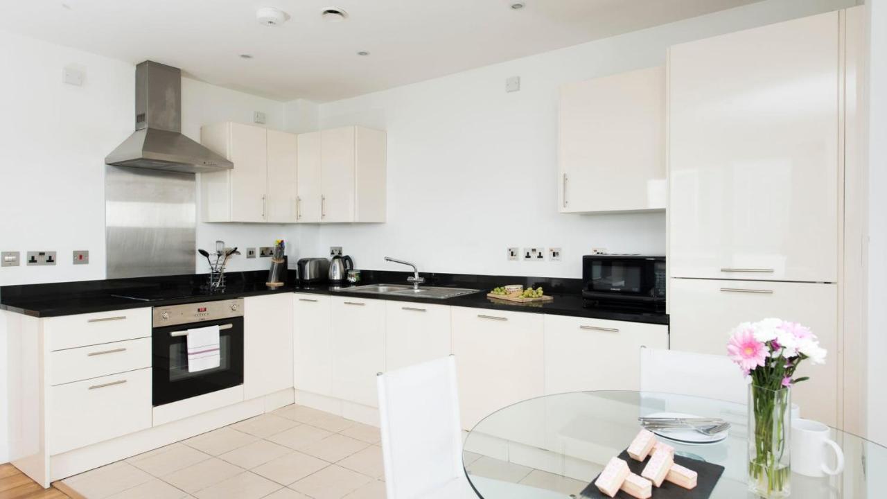 3 Bedroom Apartment in Stratford *