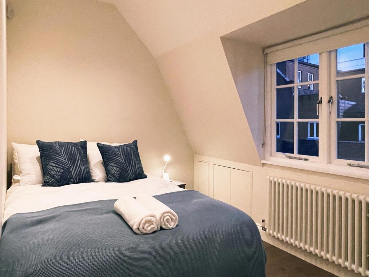 James's Place On Oxford Street * London