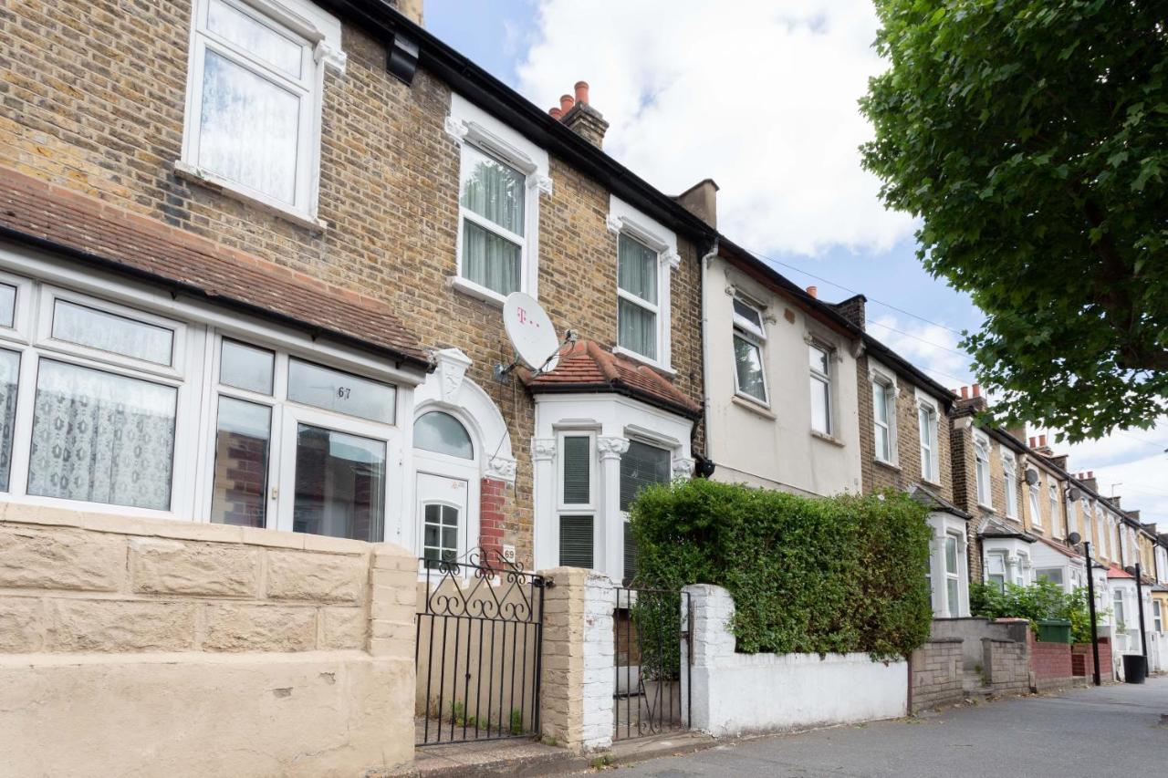Contemporary 3 Bed House With Spacious Garden Close To Stratford Londres