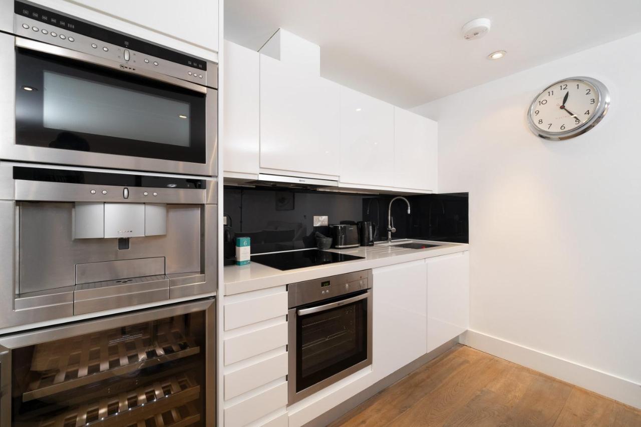 Duplex 2 Bedr, 3 Beds, 2,5 Bath Trafalgar Square *
