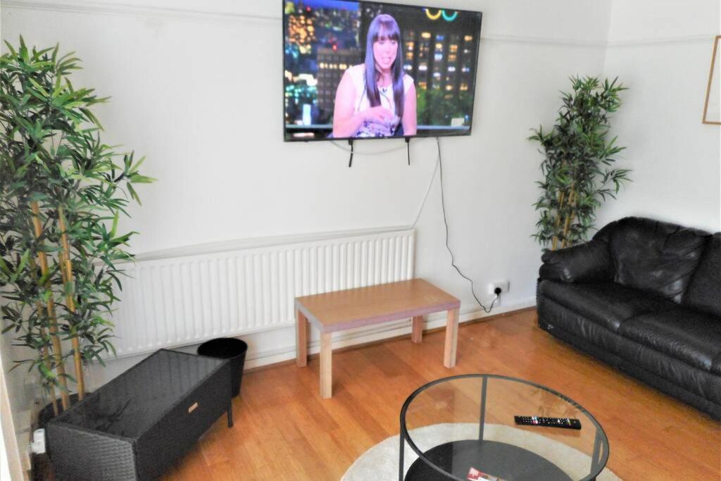 Stunning Lovely 3- Bedroom Fulham With Roof Terraces Londres