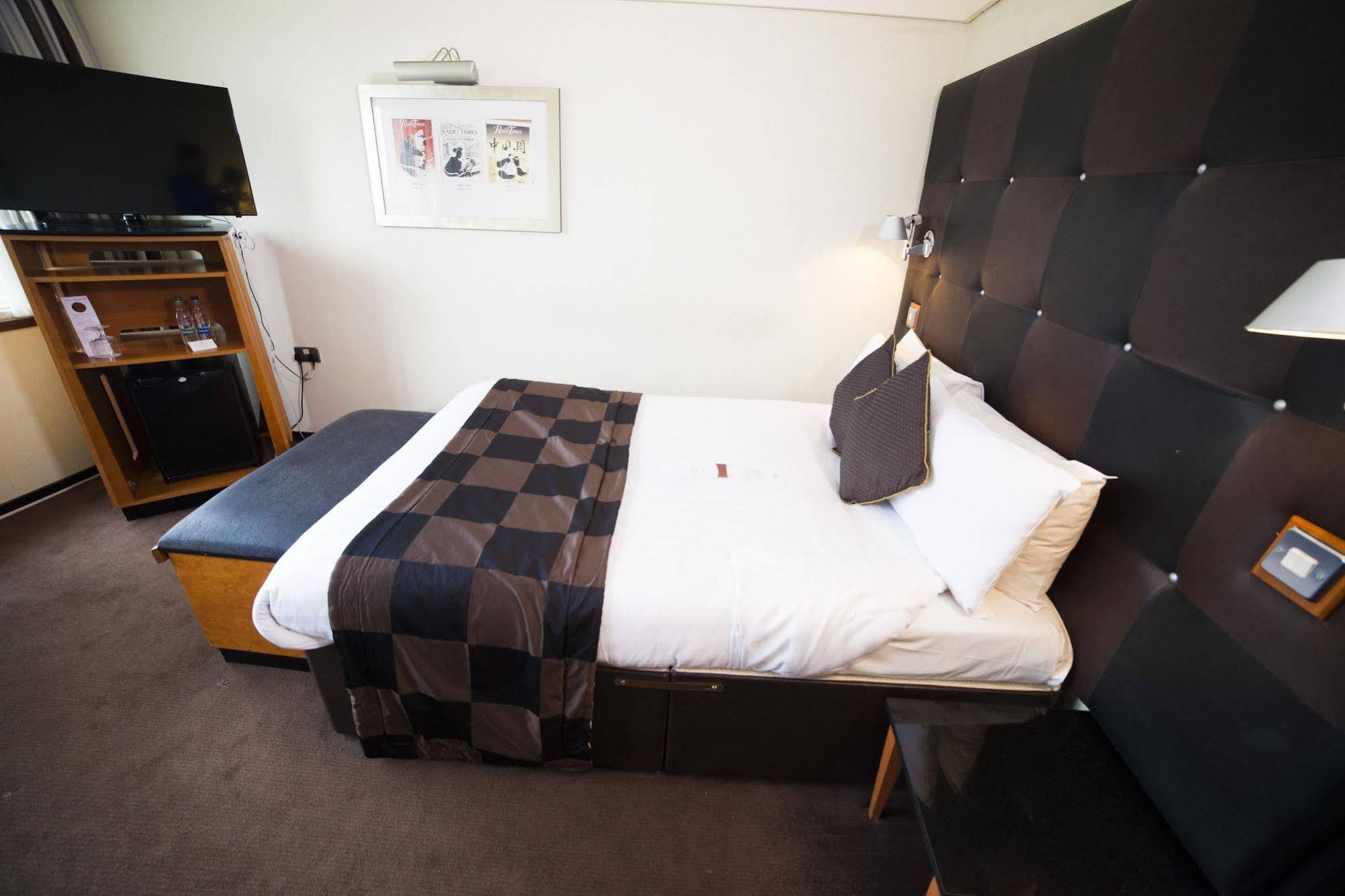 Treehouse Hotel 4*