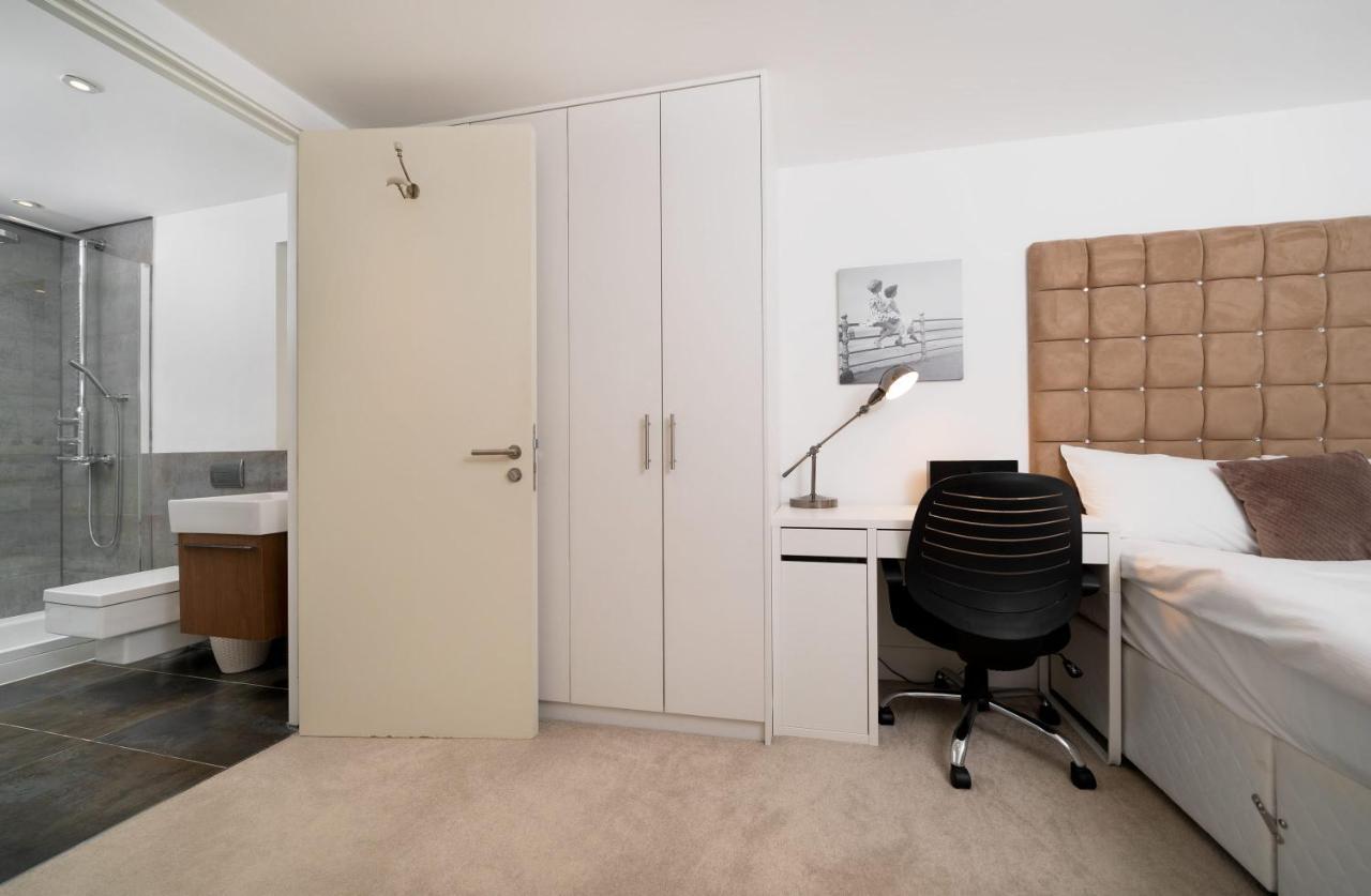 Duplex 2 Bedr, 3 Beds, 2,5 Bath Trafalgar Square Londres