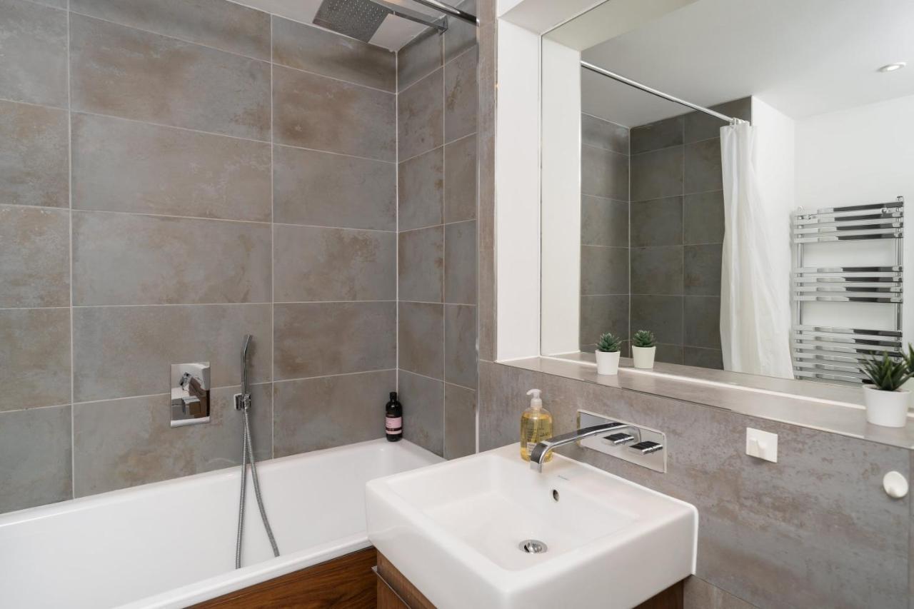 Duplex 2 Bedr, 3 Beds, 2,5 Bath Trafalgar Square Apartamento