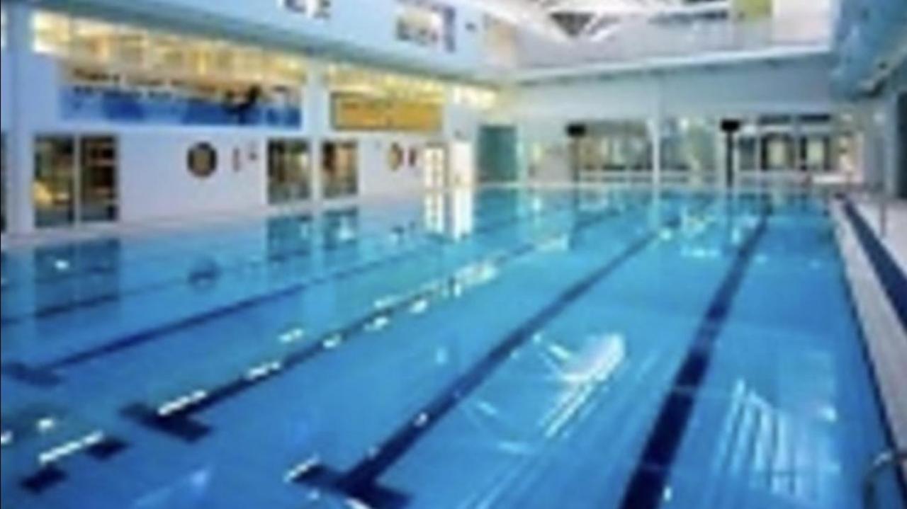 Garden Oasis Apartment: Central, Private & Parking Londres