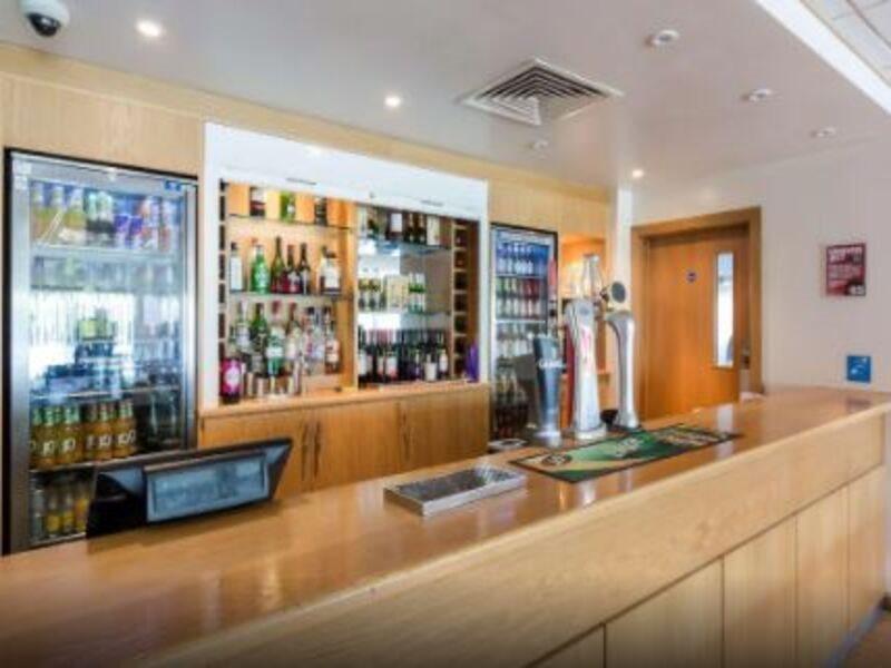 Travelodge Sunbury M3 3* Londres