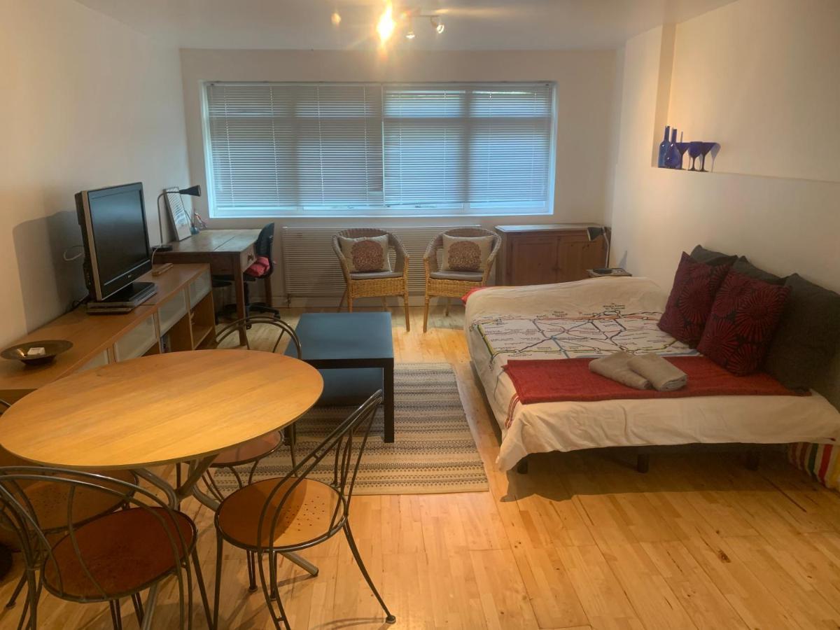 Apartamento Cozy 1 Bedroom Basement Flat Londres