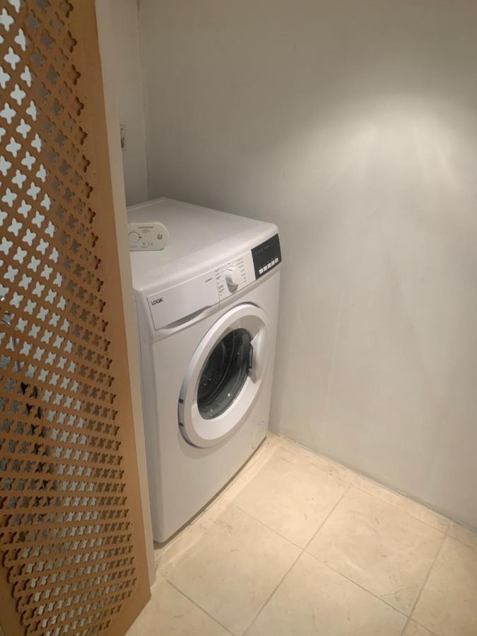 Apartamento Cozy 1 Bedroom Basement Flat