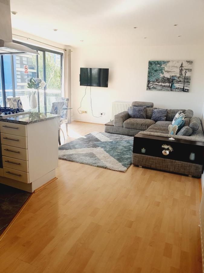 Luxury Canary Wharf With Free Parking Apartamento Londres