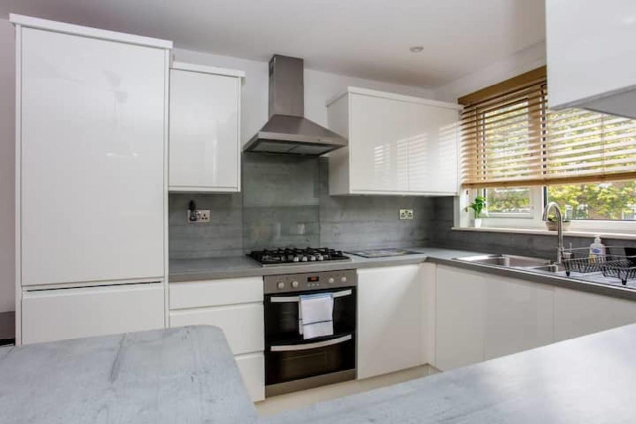Apartamento Spacious 3 Bedroom With Large Balcony *