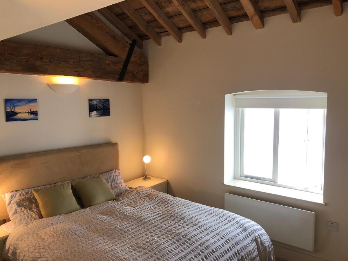 Riverside Tower Bridgeviews Penthouse Apartment London