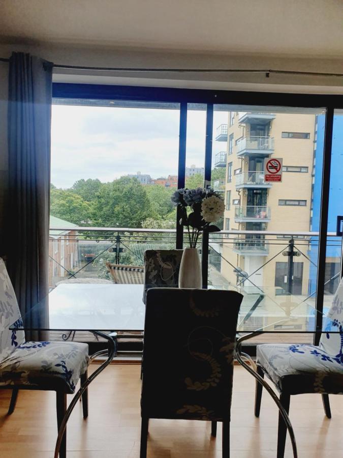 Luxury Canary Wharf With Free Parking Apartamento *