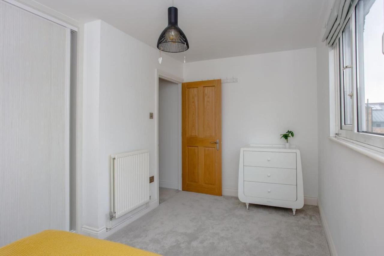 Apartamento Spacious 3 Bedroom With Large Balcony *
