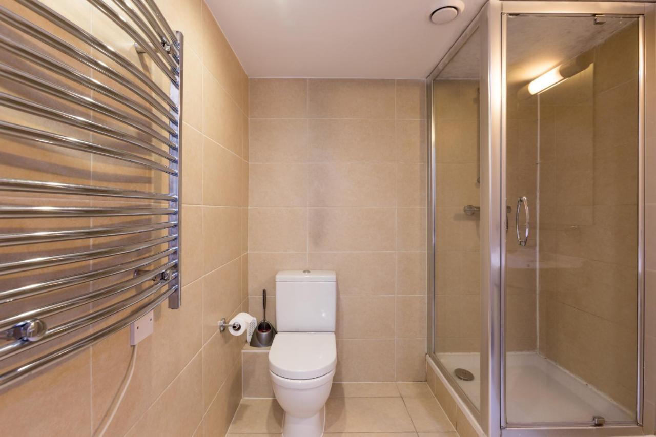 Modern 2 Bed 2 Bath With Outdoor Space Hyde Park * Londres