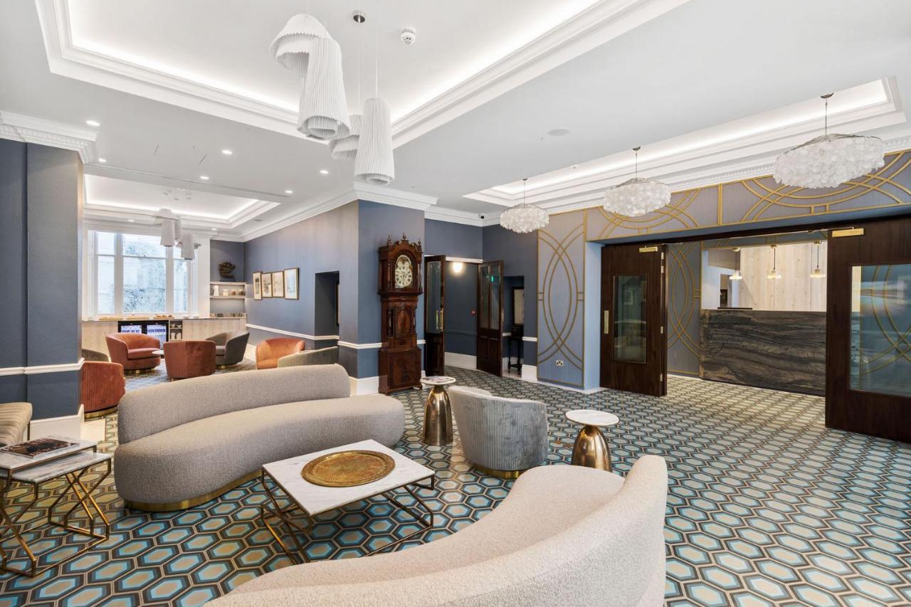 Commodore Hotel 3*