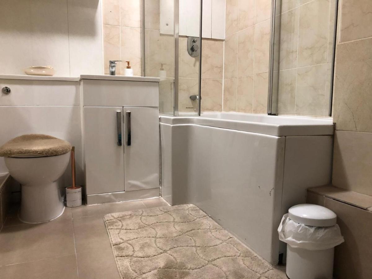 Apartment Entire Flat Very Comfortable 1 Bedroom *