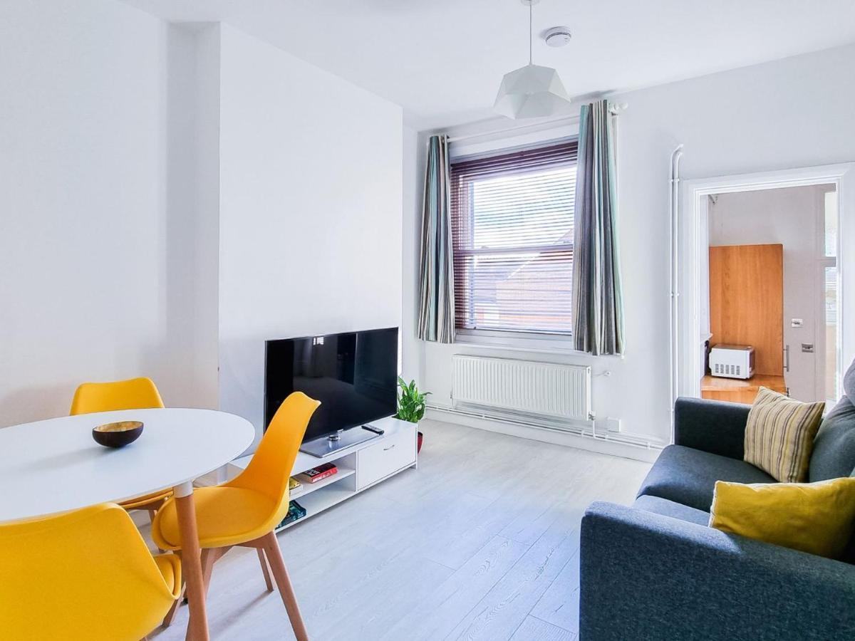 Apartamento Pass The Keys Wimbledon Hideaway Londres