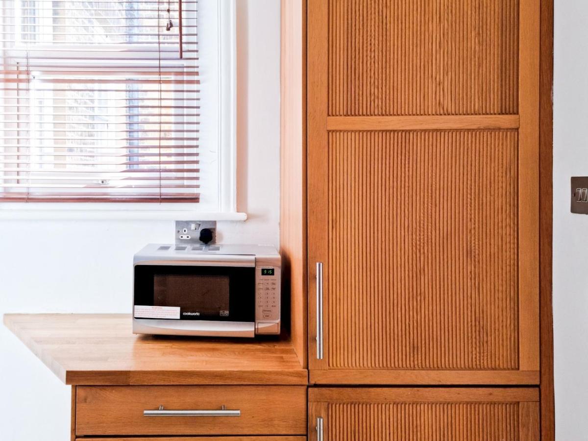 Pass The Keys Wimbledon Hideaway Apartment