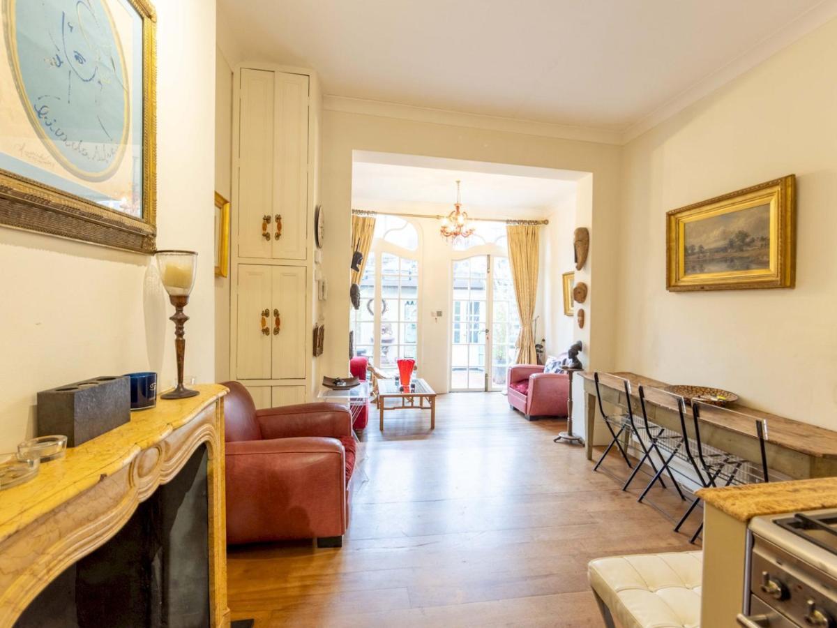Pass The Keys Split-floors Antique In Portobello Road Apartment