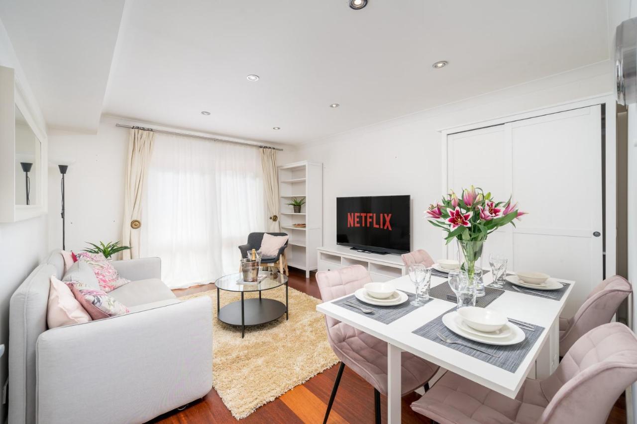 Crossharbour Canary Wharf 2 Bed Duplex Londres