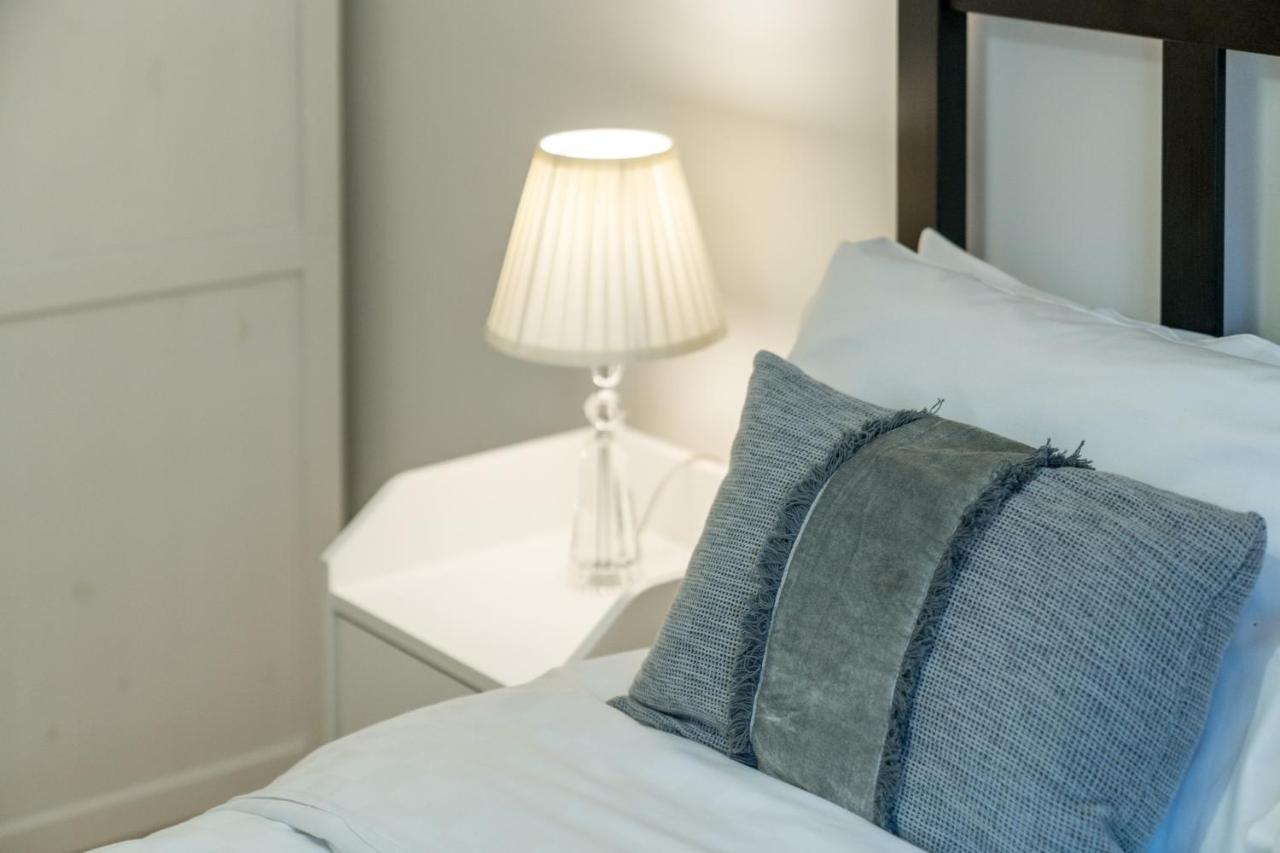 Crossharbour Canary Wharf 2 Bed Duplex