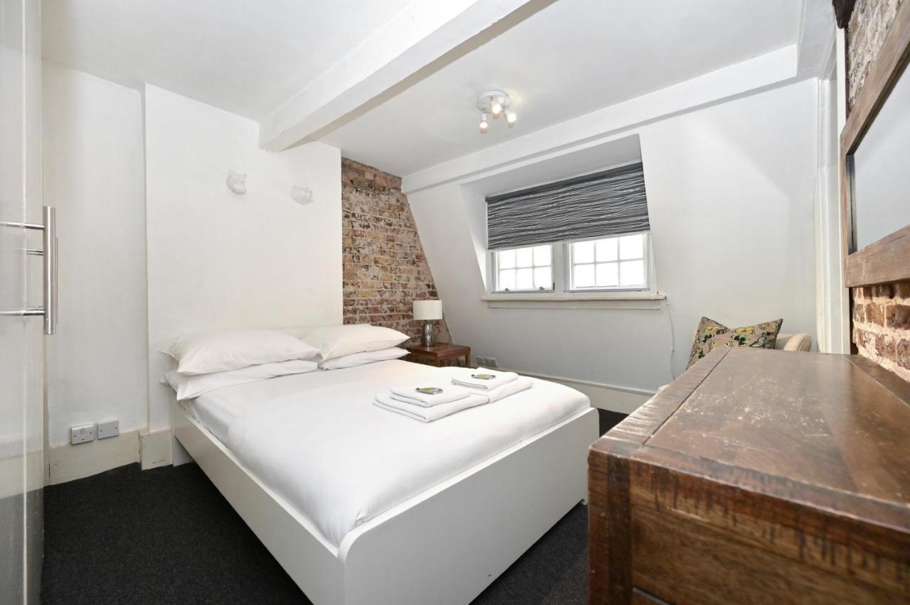 Soho, Piccadilly & Chinatown - Two Bedroom & Two Double Beds Apartamento Londres